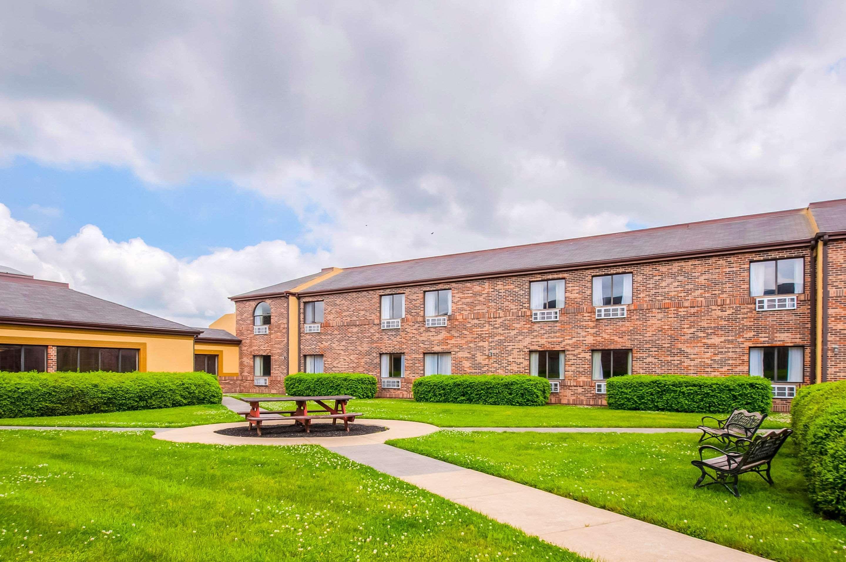 Quality Inn Salisbury Bagian luar foto